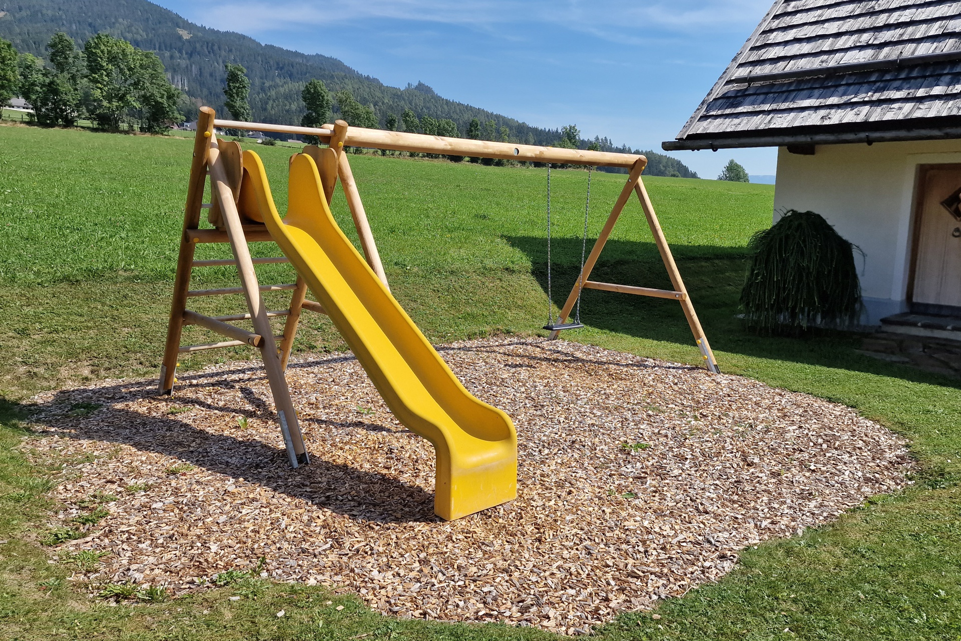 Kombination Rutsche und Einfachschaukel