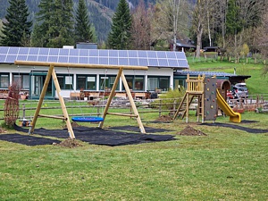 Korb-, Ring- und Einfachschaukel